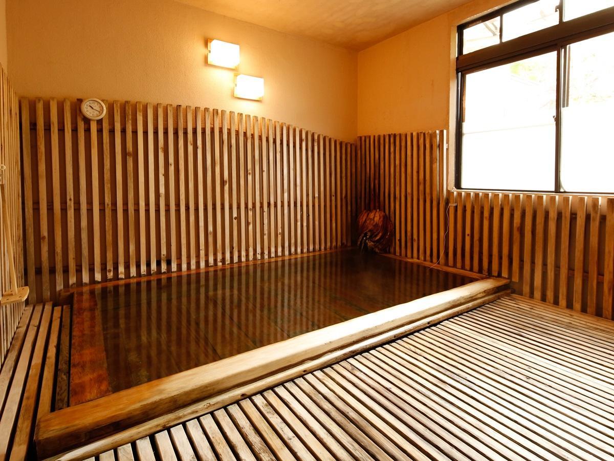源泉掛け流しの宿albergo湯楽 Yugawara Eksteriør billede